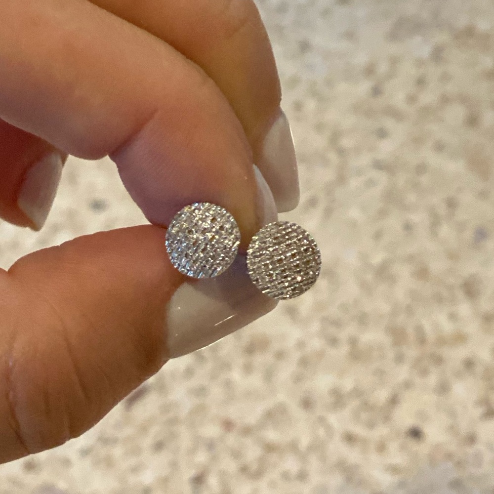 Lauren Joy Medium Disc Studs by Dana Rebecca